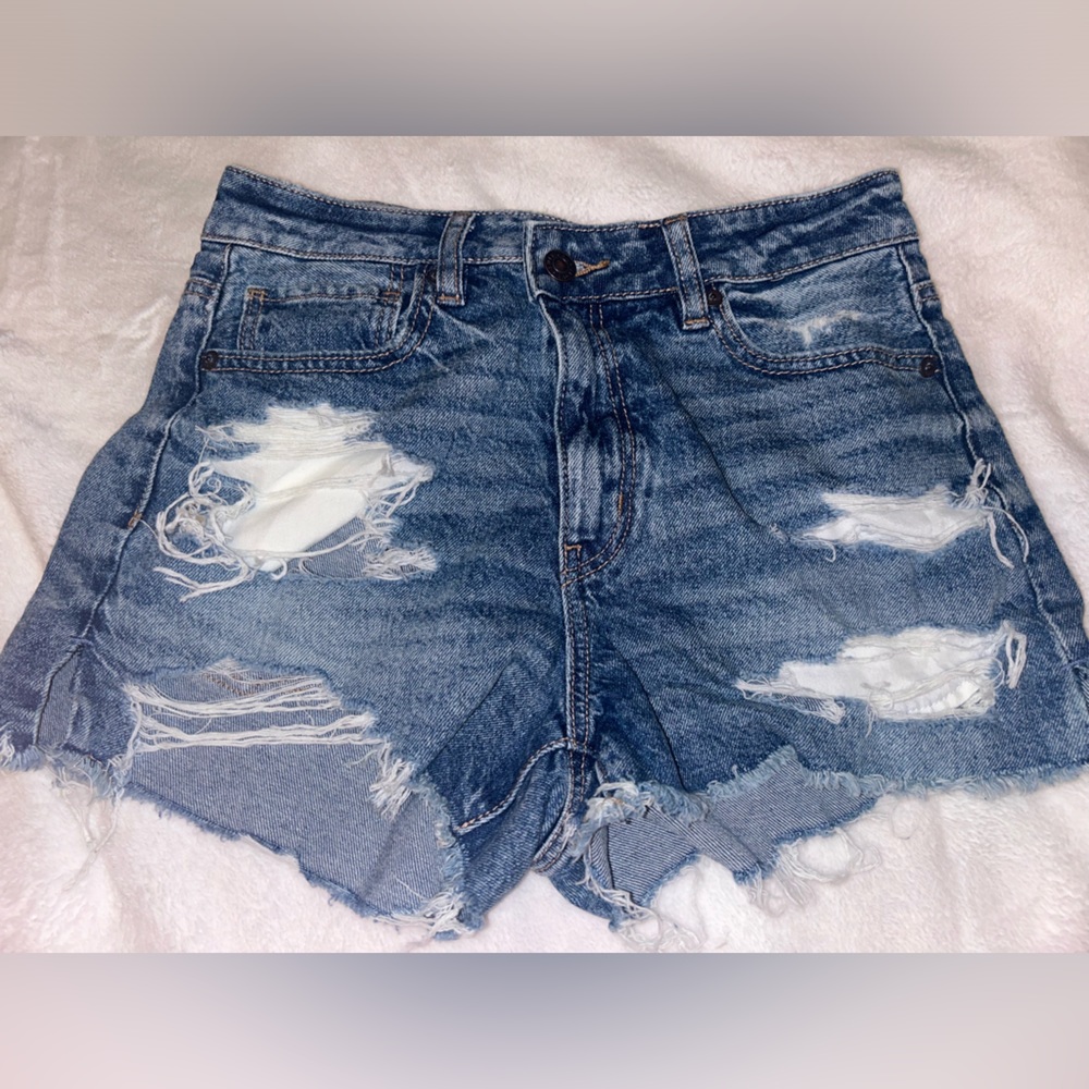 american eagle shorts!